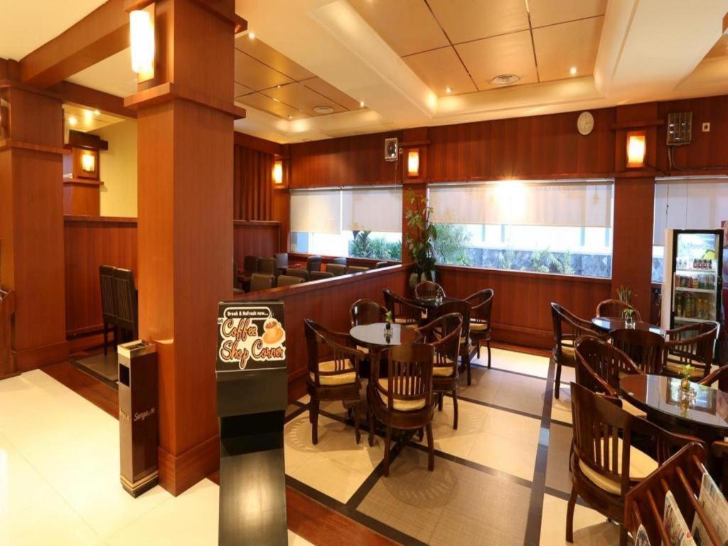 Hotel Tarakan Plaza Екстериор снимка