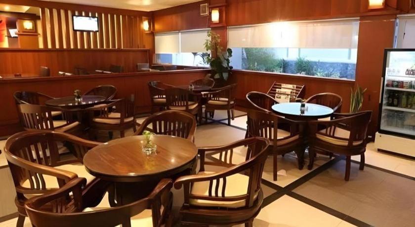 Hotel Tarakan Plaza Екстериор снимка