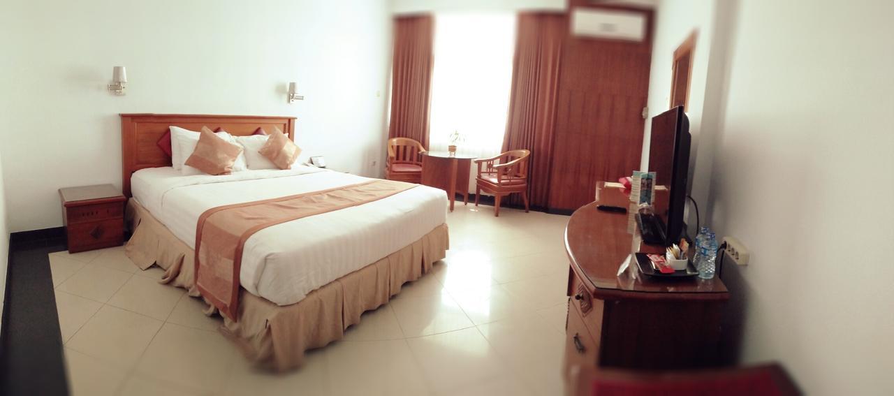 Hotel Tarakan Plaza Екстериор снимка